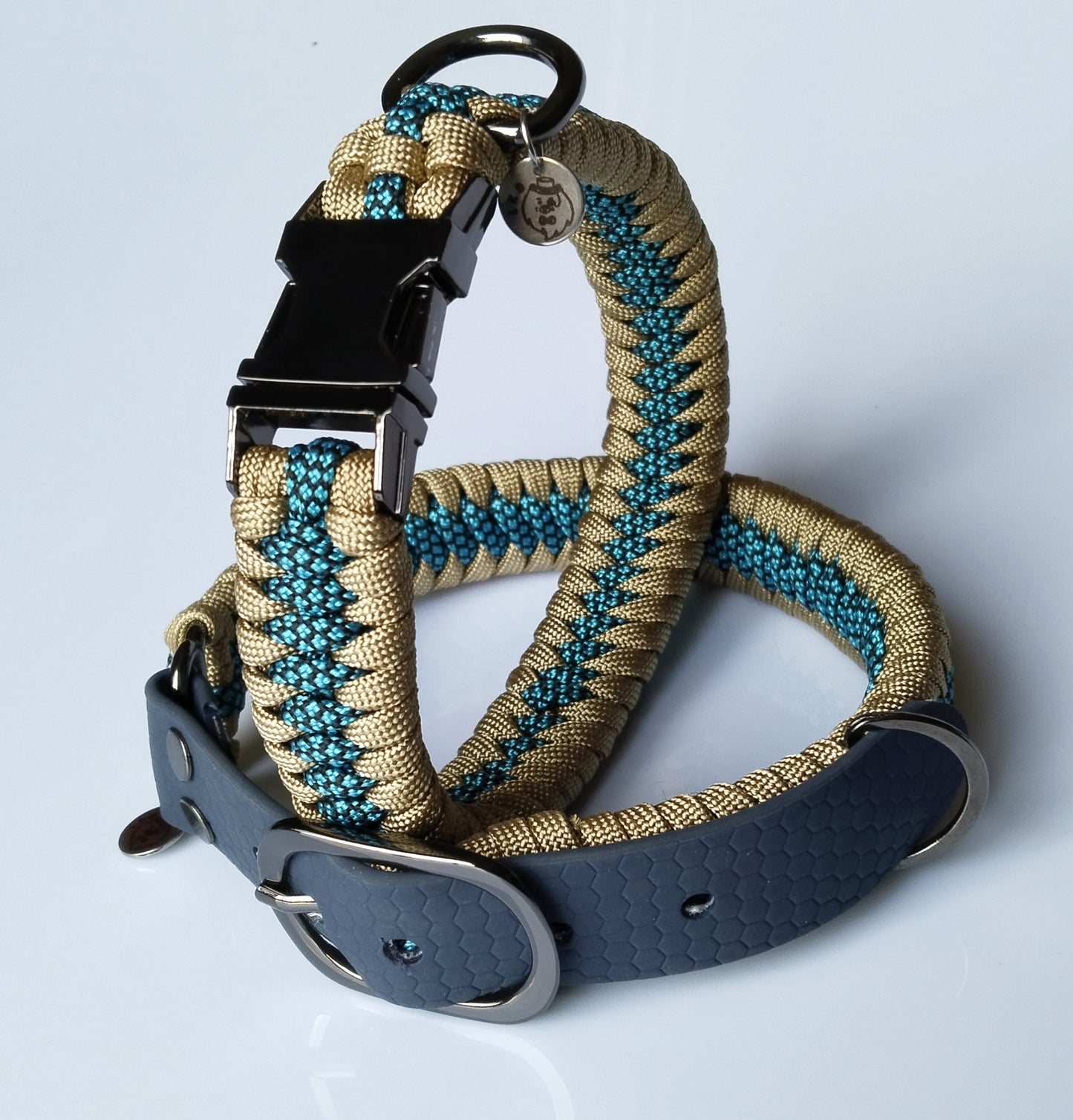 Saphira Blue dog collar 